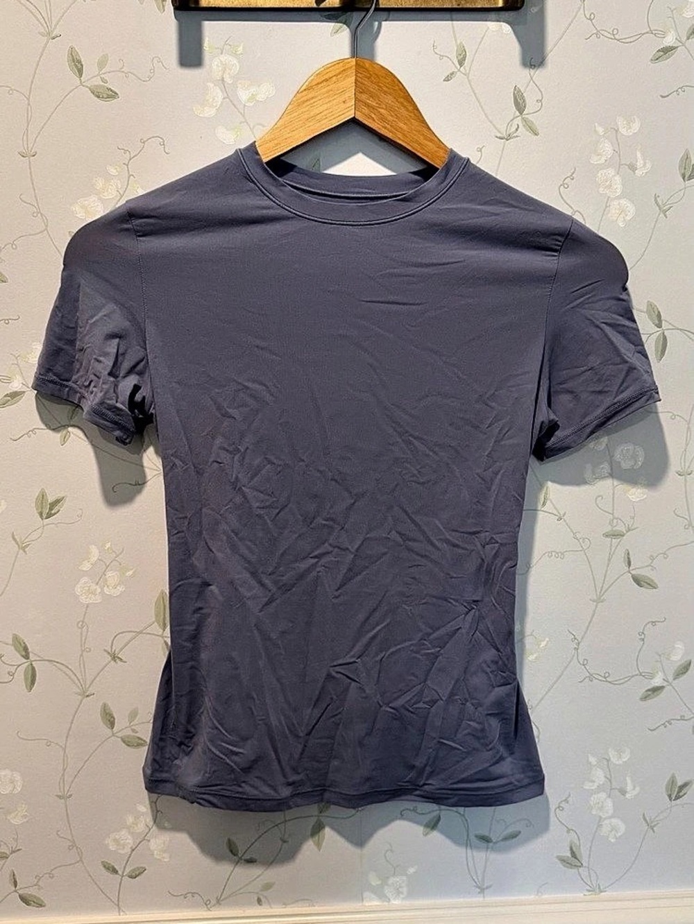 Skims Fits Everybody T-Shirt